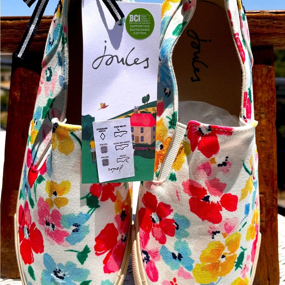 Steppinโ Pretty! JOULES (NWT, Size 8) โFayโ White Floral Slip-on Sneakers - Picture 1 of 7